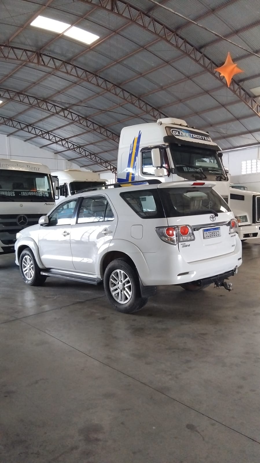 TOYOTA HILUX 2013 .